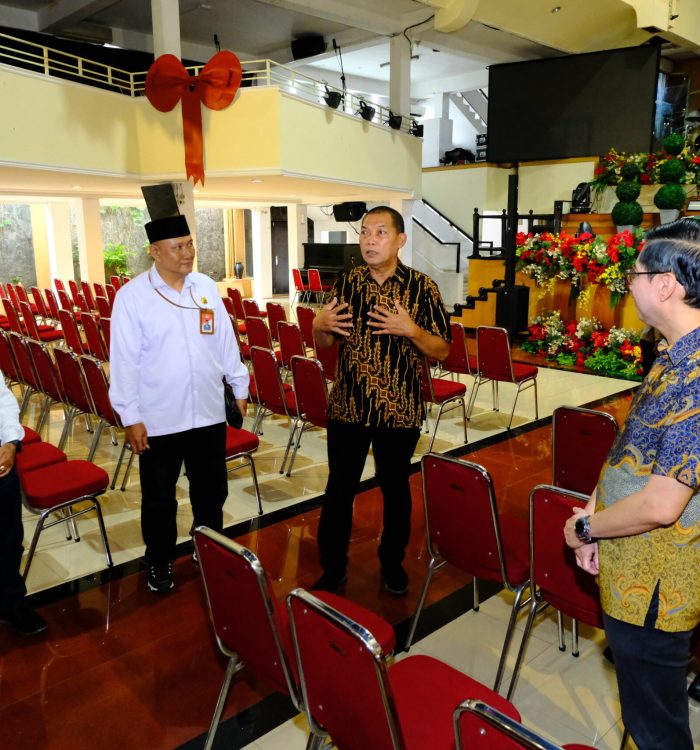 Peninjauan Gereja Menjelang Natal oleh Wali Kota Surakarta